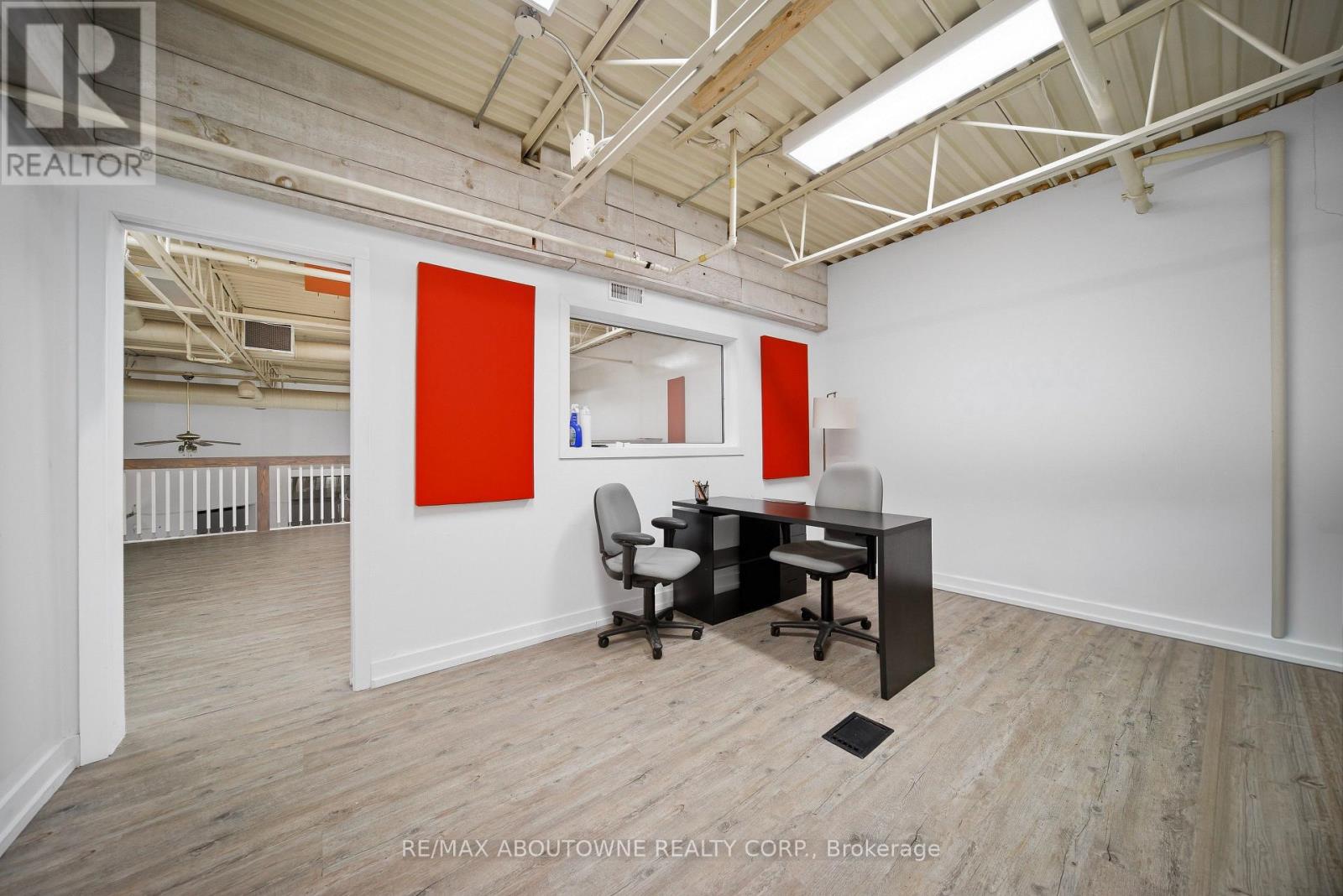 31 - 775 Pacific Road, Oakville, Ontario  L6L 6M4 - Photo 35 - W12839748