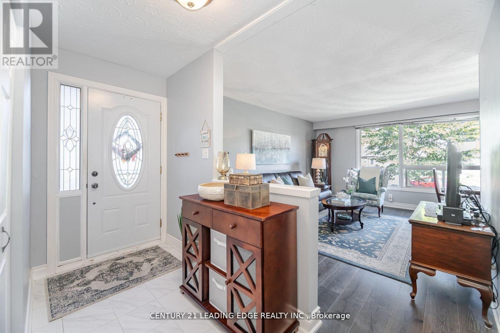 2574 Lundigan Drive, Mississauga, Ontario  L5J 3W1 - Photo 7 - W12839764