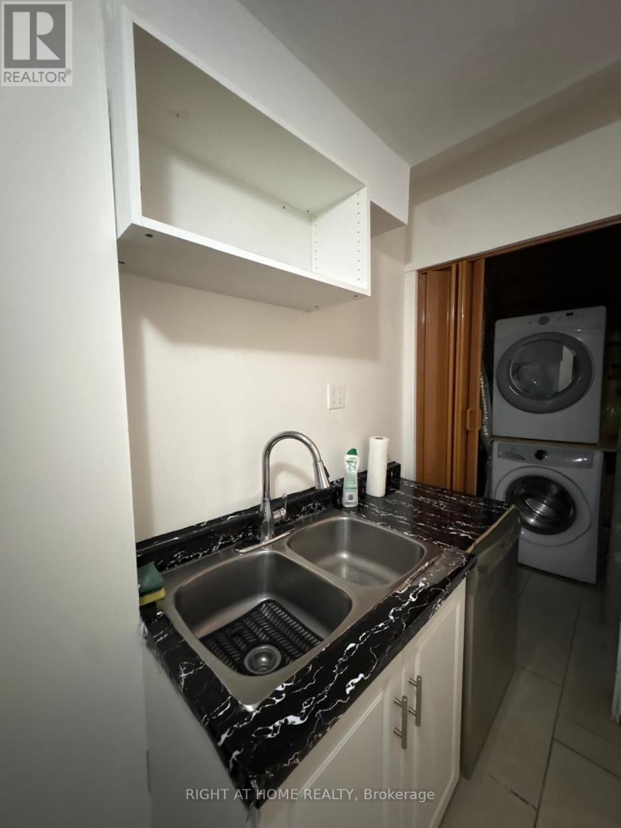 Bsmt - 5465 Churchill Meadows Boulevard, Mississauga, Ontario  L5M 6N6 - Photo 14 - W12839788