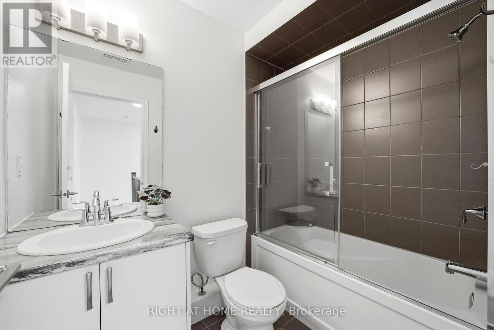 128 - 445 Ontario Street S, Milton, Ontario  L9T 9K4 - Photo 35 - W12839802