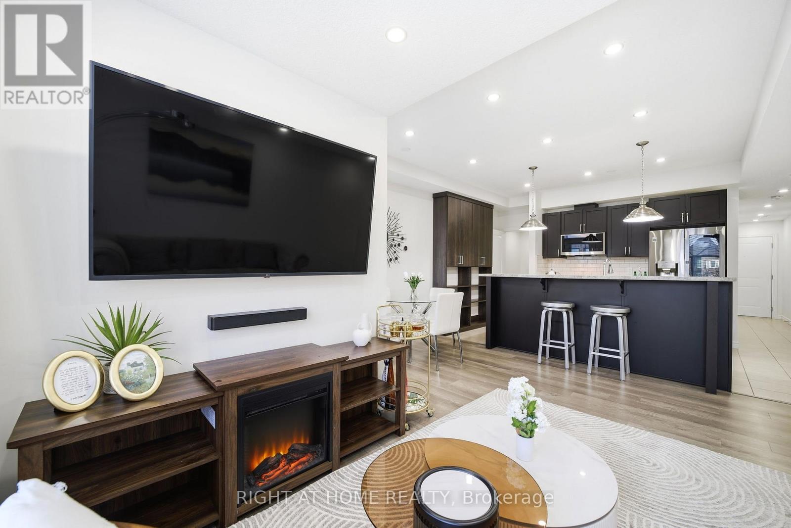 128 - 445 Ontario Street S, Milton, Ontario  L9T 9K4 - Photo 5 - W12839802