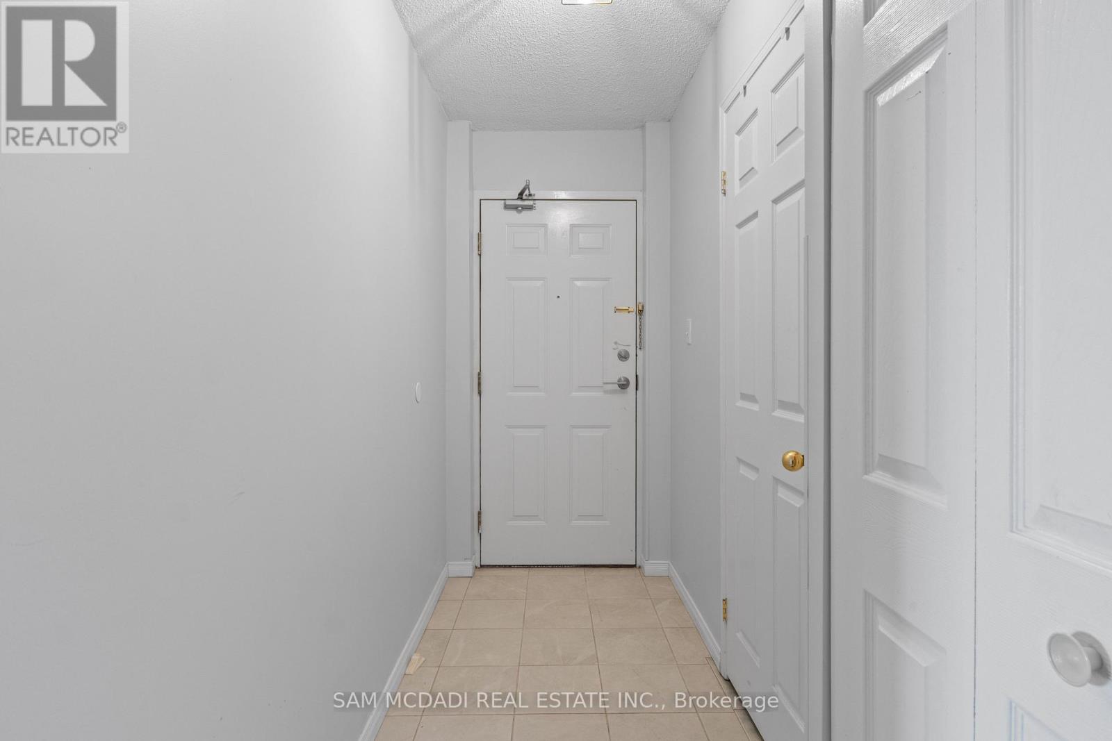 306 - 32 Tannery Street, Mississauga, Ontario  L5M 6T6 - Photo 3 - W12839826