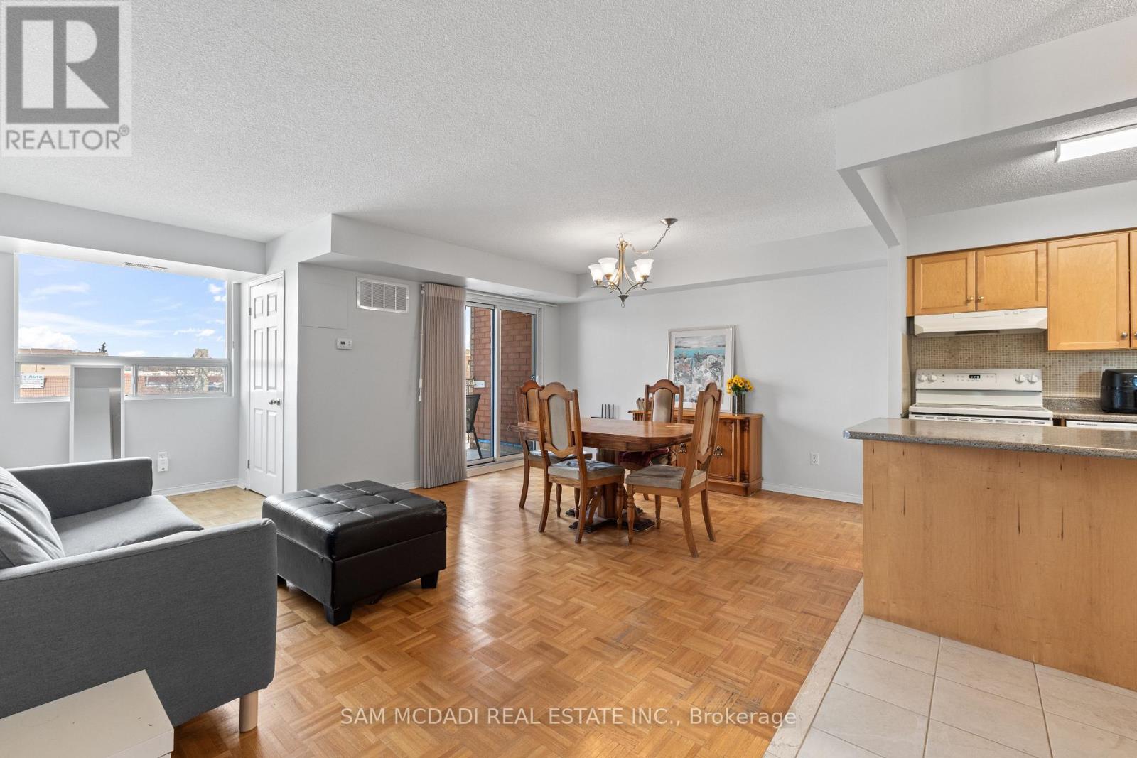 306 - 32 Tannery Street, Mississauga, Ontario  L5M 6T6 - Photo 4 - W12839826
