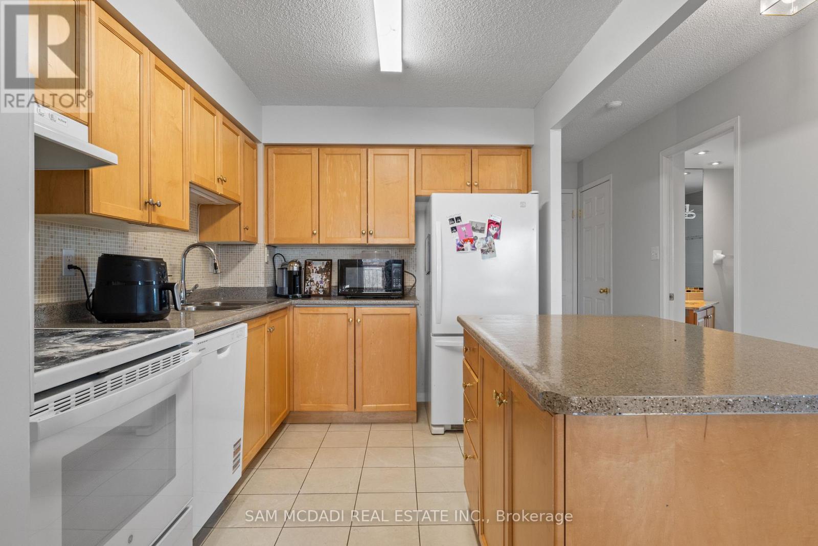 306 - 32 Tannery Street, Mississauga, Ontario  L5M 6T6 - Photo 6 - W12839826