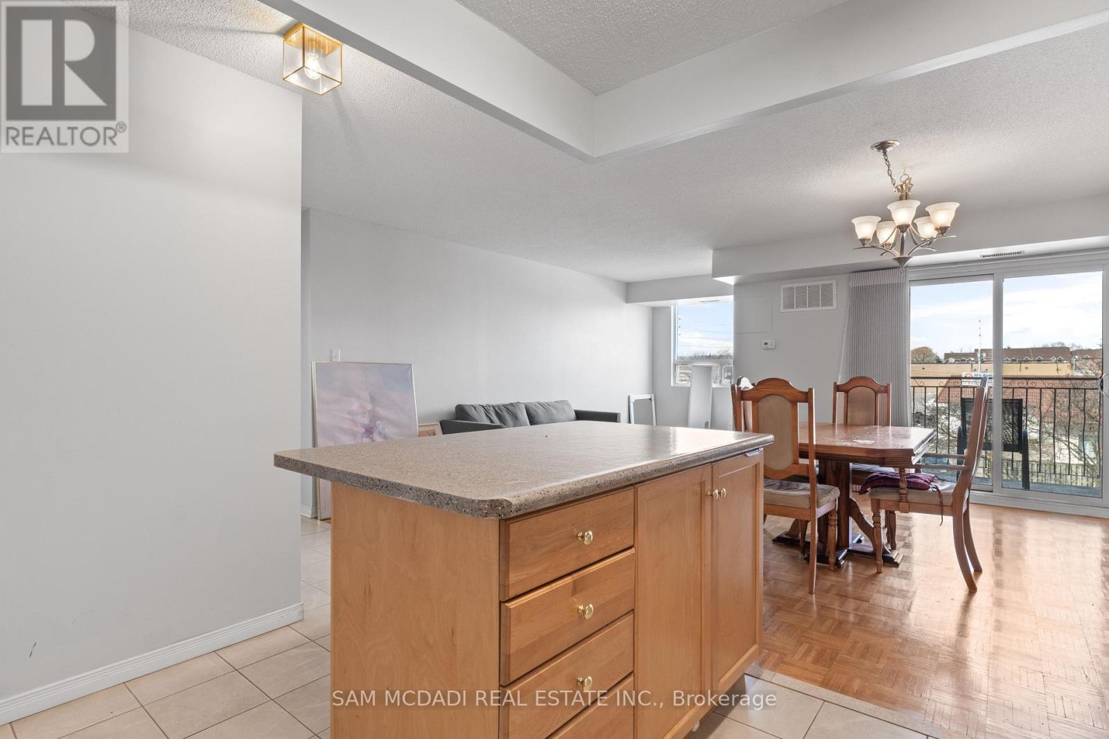 306 - 32 Tannery Street, Mississauga, Ontario  L5M 6T6 - Photo 7 - W12839826