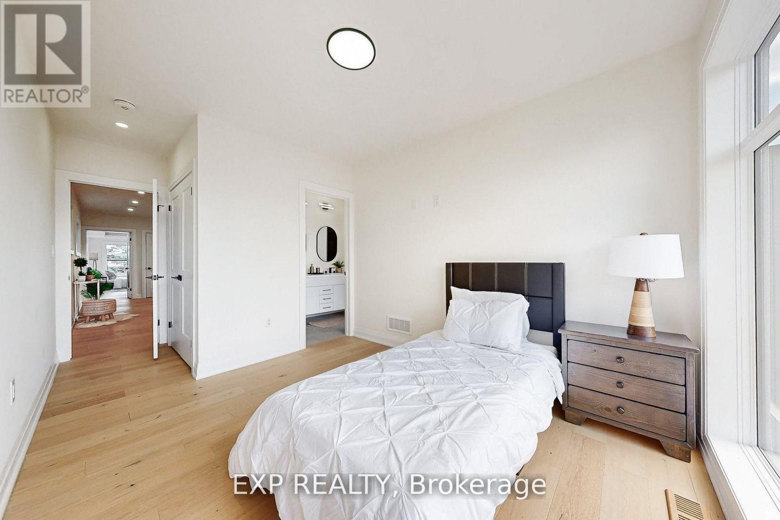 768 Montbeck Crescent, Mississauga, Ontario  L5G 1P3 - Photo 22 - W12839858