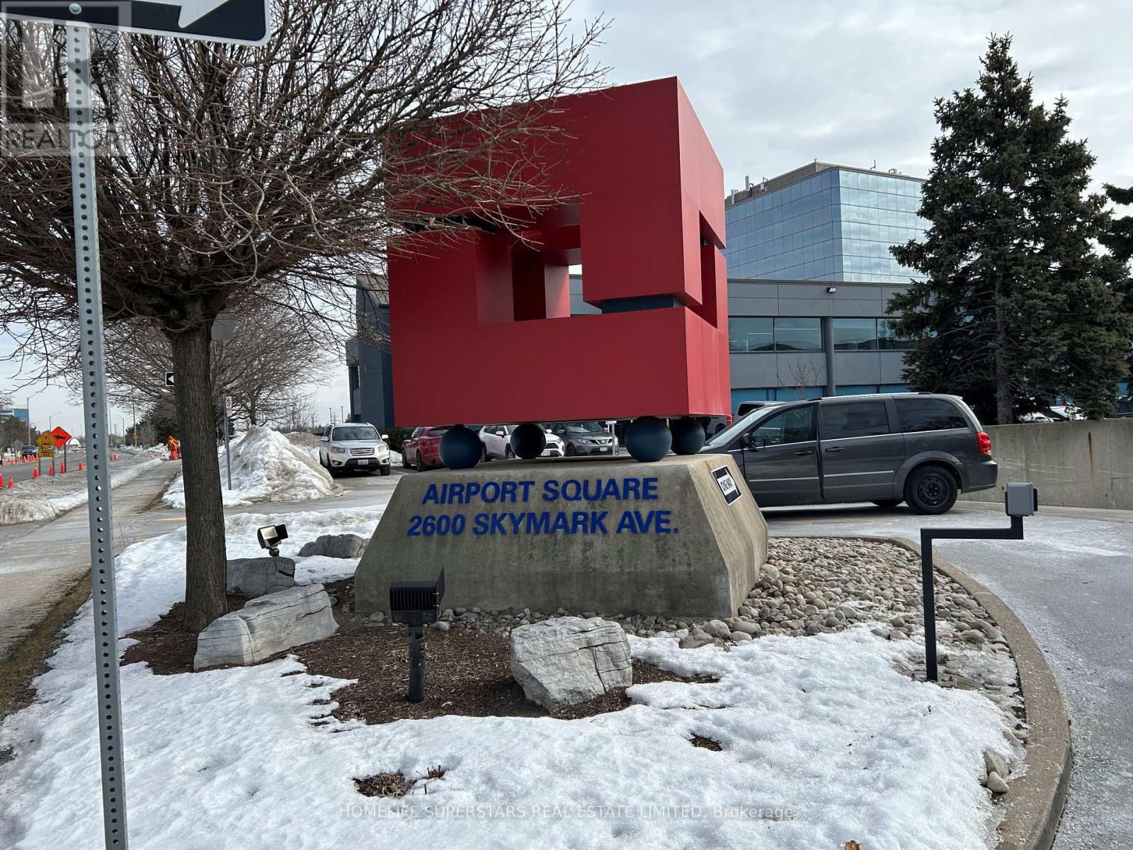 9-101 - 2600 Skymark Avenue, Mississauga, Ontario  L4W 5B2 - Photo 1 - W12839906