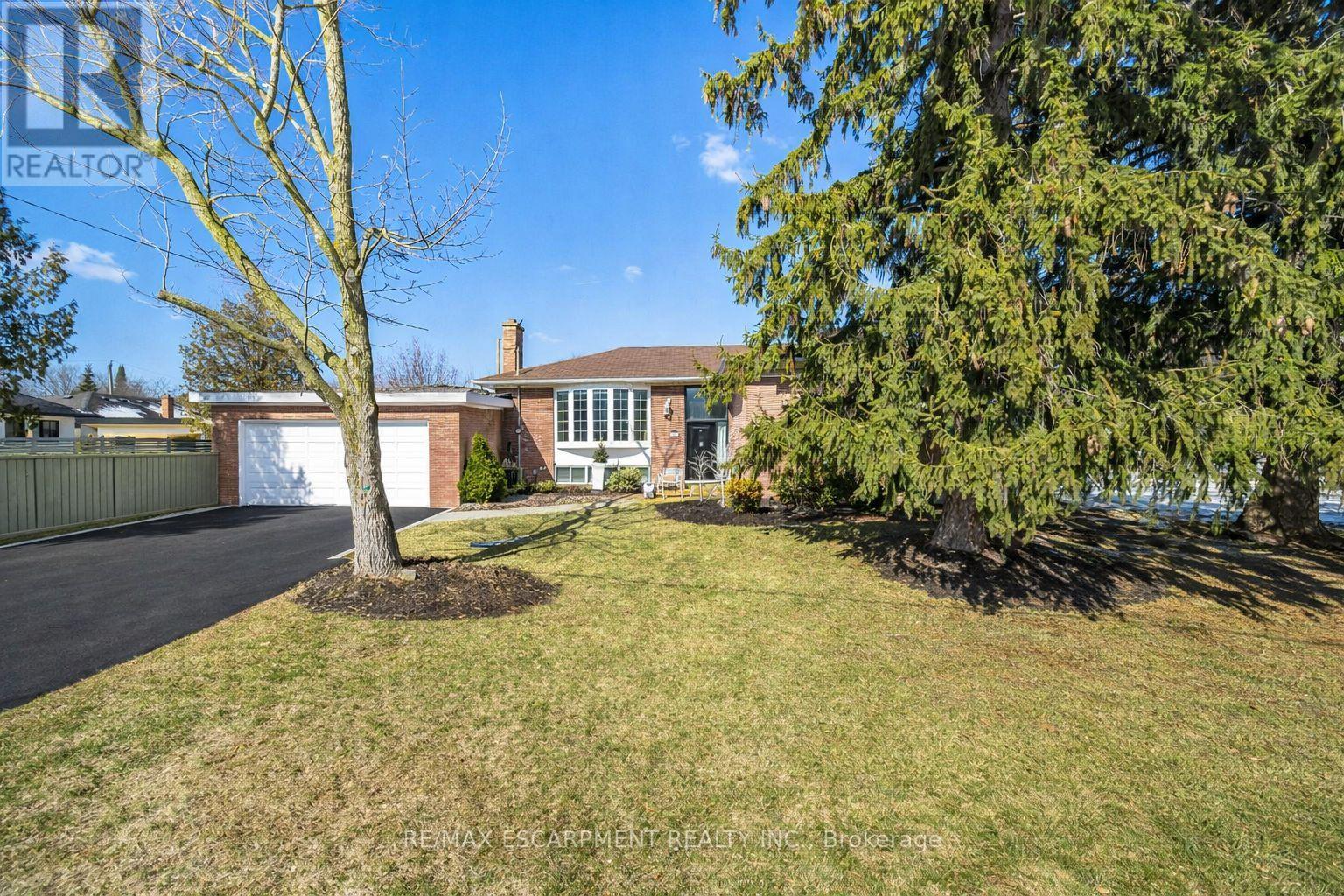 487 WELLINGTON CRESCENT, Oakville, Ontario
