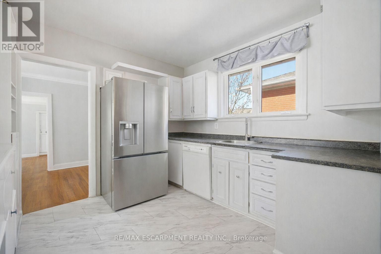 487 Wellington Crescent, Oakville, Ontario  L6L 4X6 - Photo 10 - W12839940