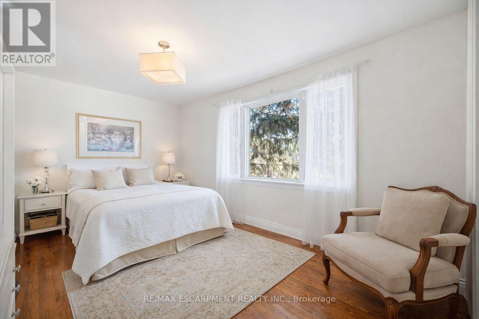 487 Wellington Crescent, Oakville, Ontario  L6L 4X6 - Photo 14 - W12839940