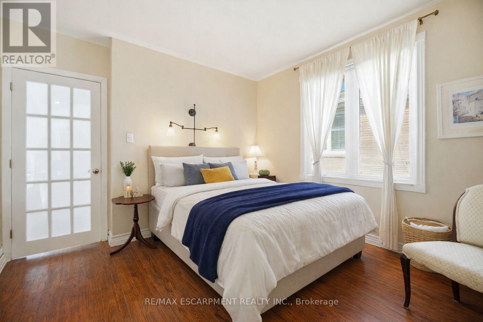 487 Wellington Crescent, Oakville, Ontario  L6L 4X6 - Photo 15 - W12839940