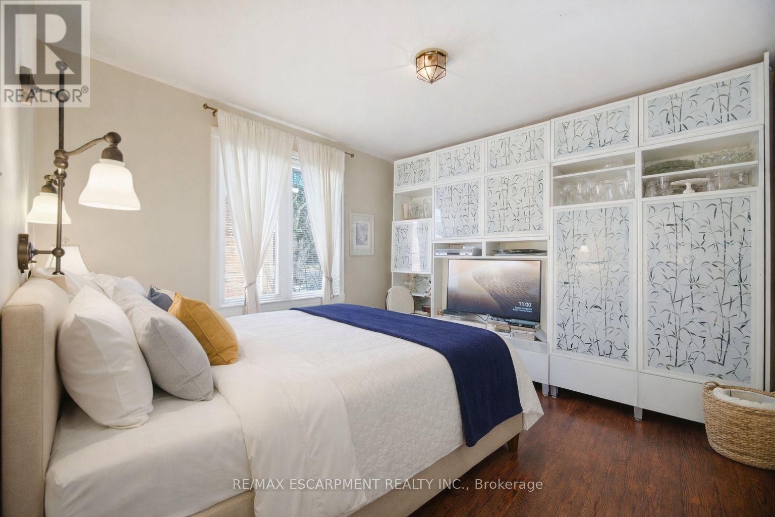 487 Wellington Crescent, Oakville, Ontario  L6L 4X6 - Photo 16 - W12839940