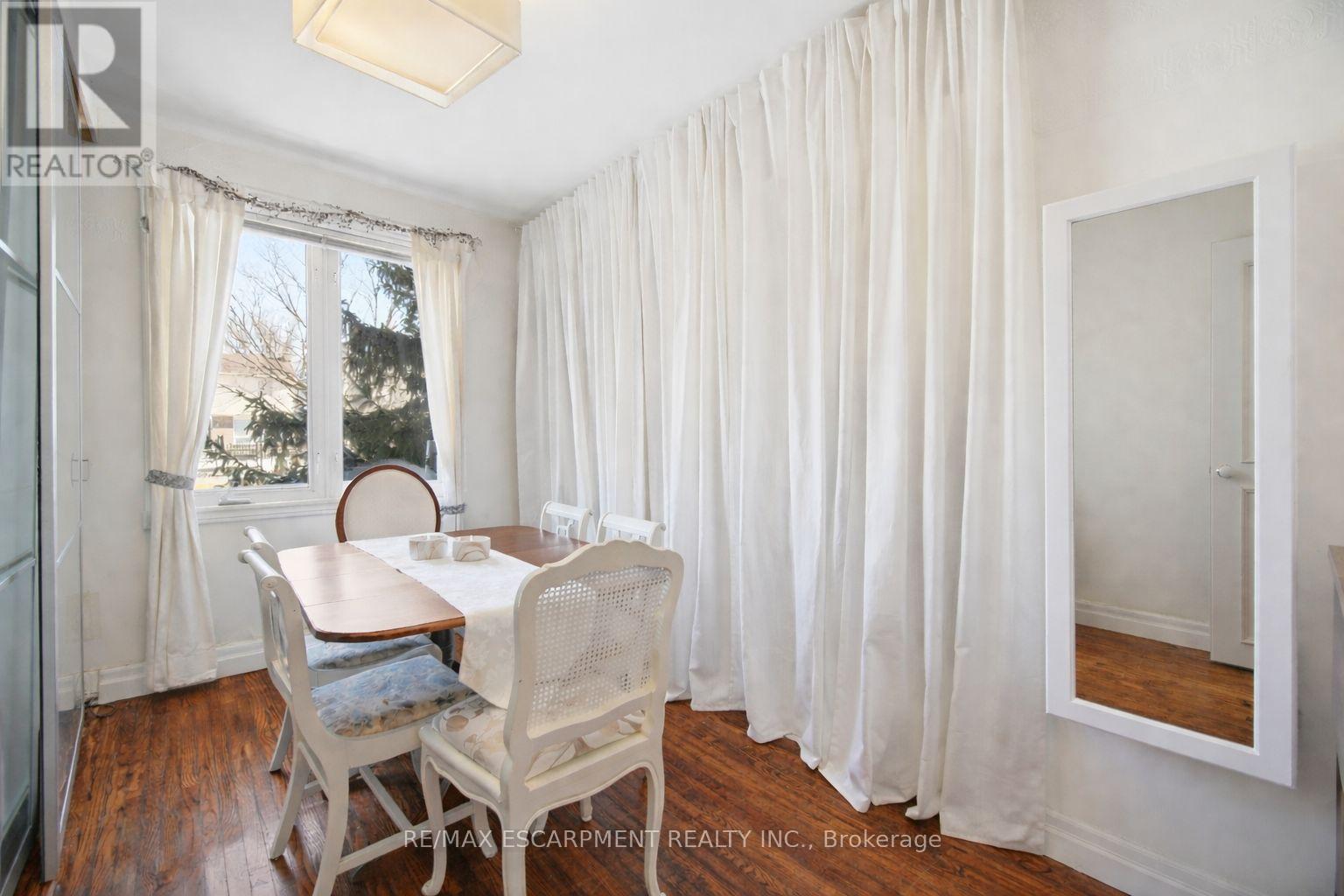 487 Wellington Crescent, Oakville, Ontario  L6L 4X6 - Photo 17 - W12839940