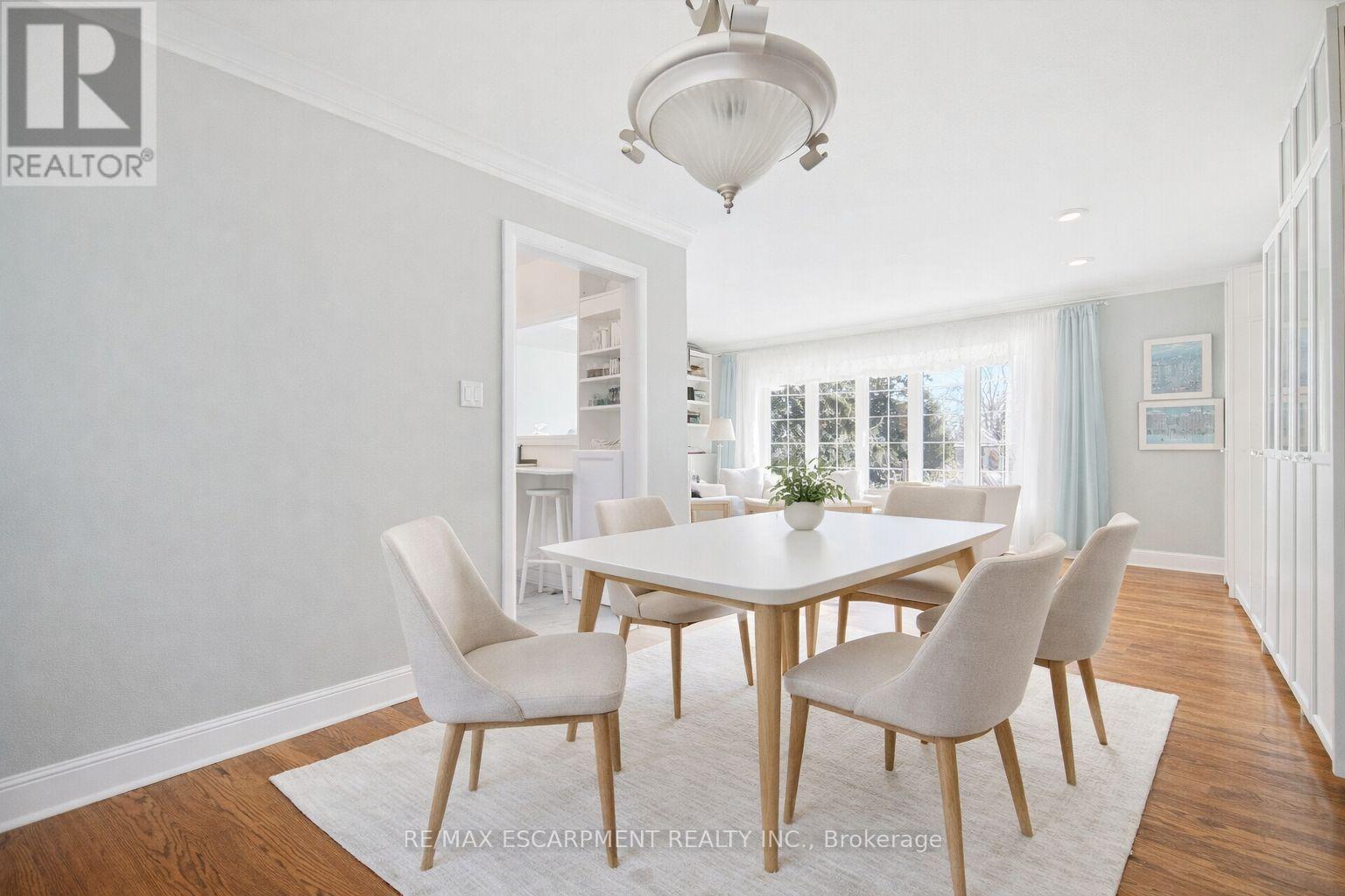 487 Wellington Crescent, Oakville, Ontario  L6L 4X6 - Photo 9 - W12839940