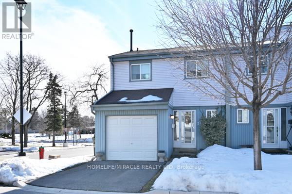 27 - 121 Falconer Drive, Mississauga, Ontario  L5N 2K8 - Photo 1 - W12839956