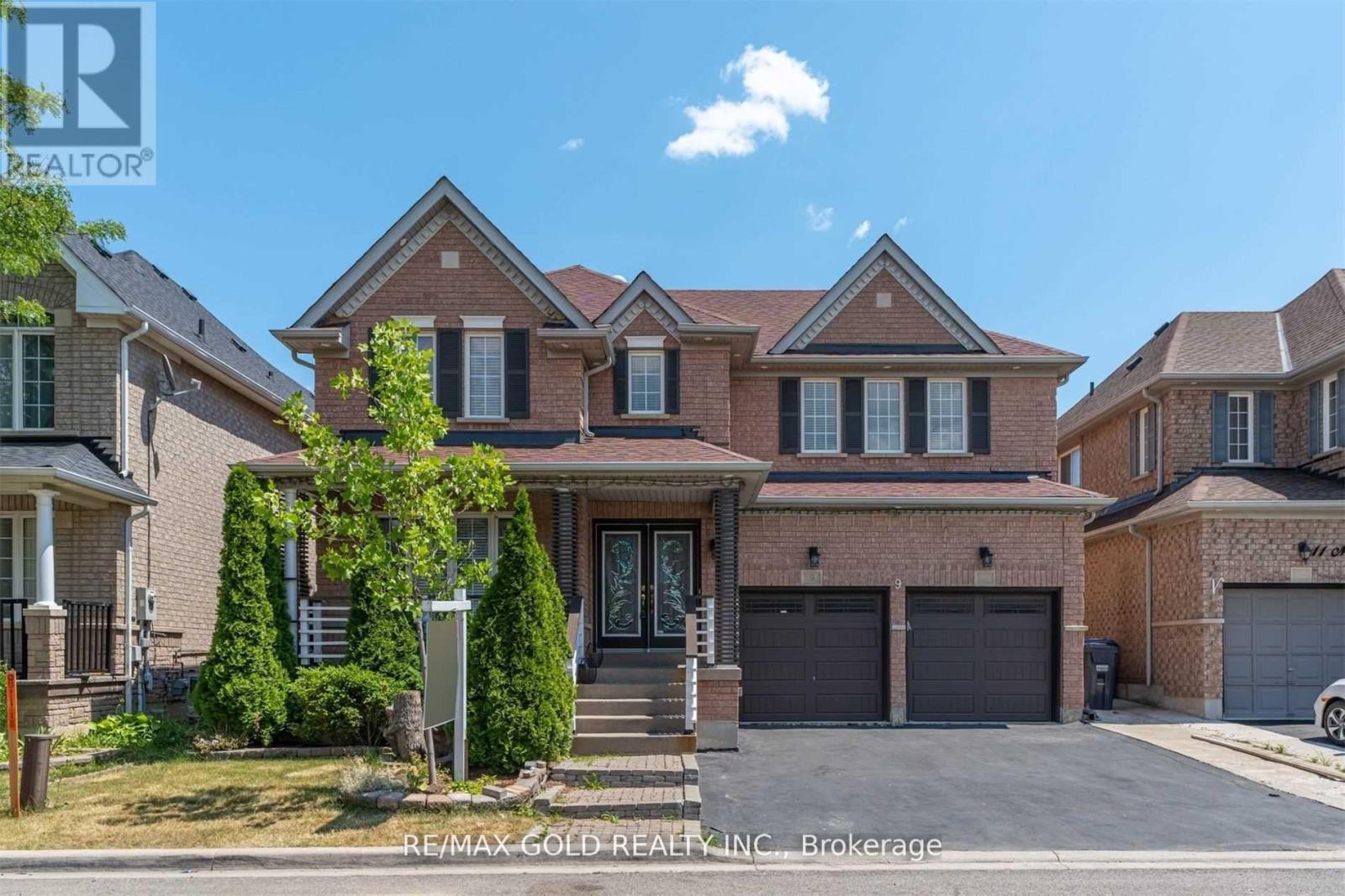 9 MORGANDALE ROAD, Brampton, Ontario
