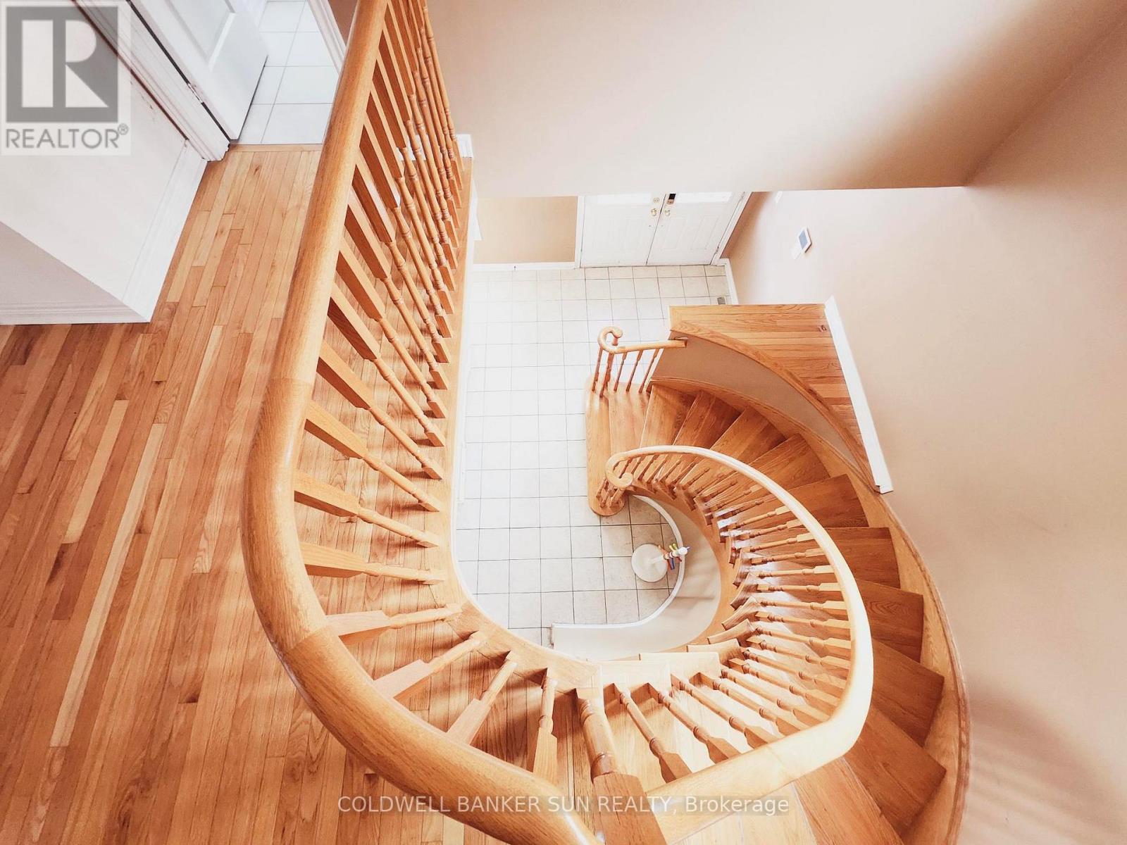 Upper - 31 Powell Drive, Brampton, Ontario  L6R 0L1 - Photo 5 - W12839978