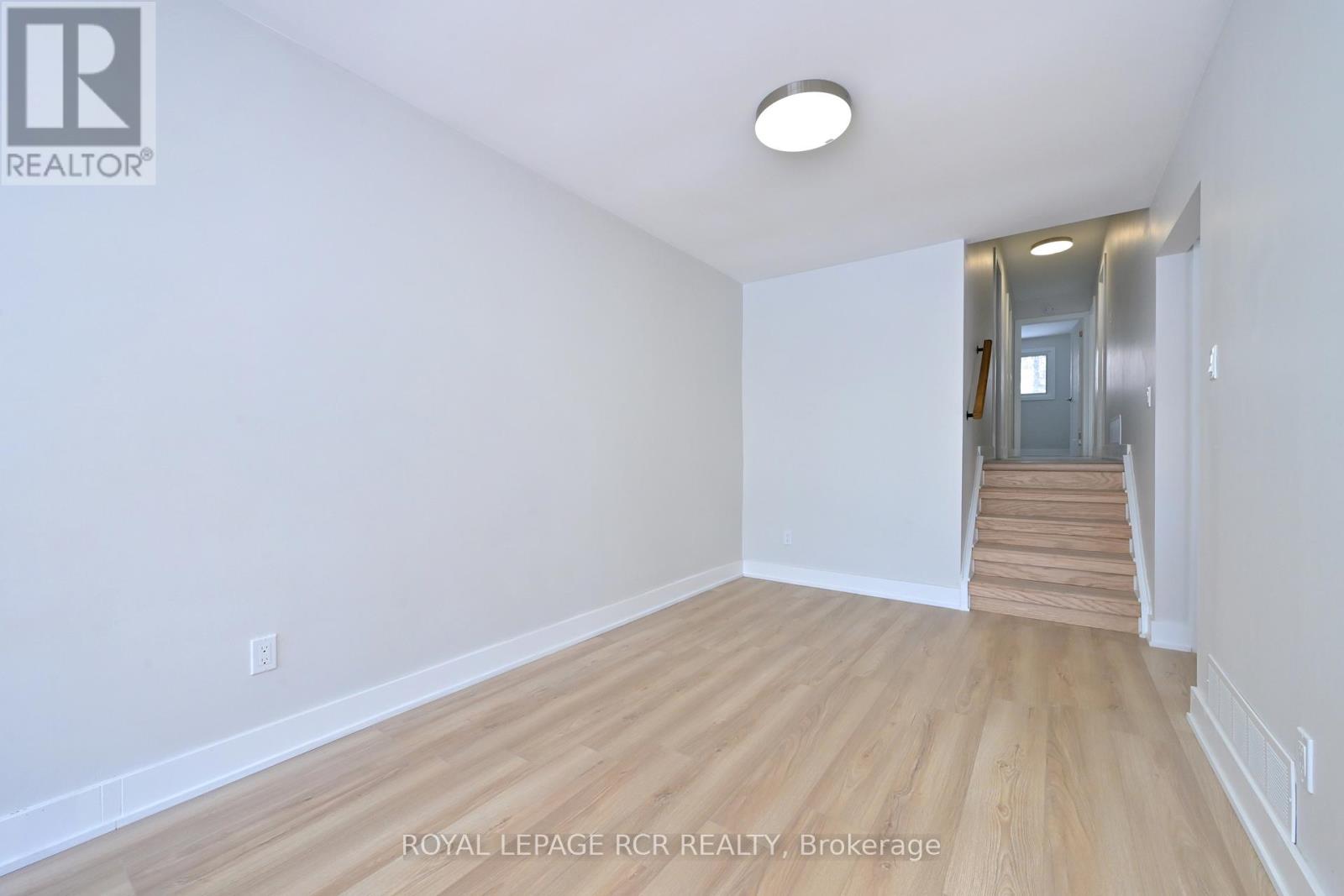 106 Burbank Crescent, Orangeville, Ontario  L9W 3E7 - Photo 7 - W12834468