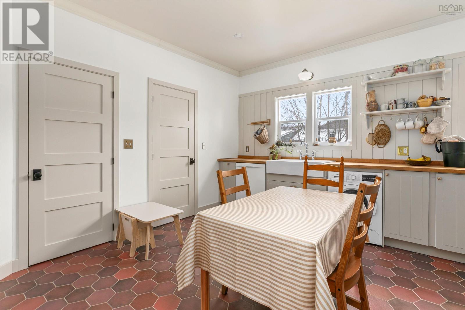 24 Thompson Street, Dartmouth, Nova Scotia  B2Y 2Y1 - Photo 9 - 202603001