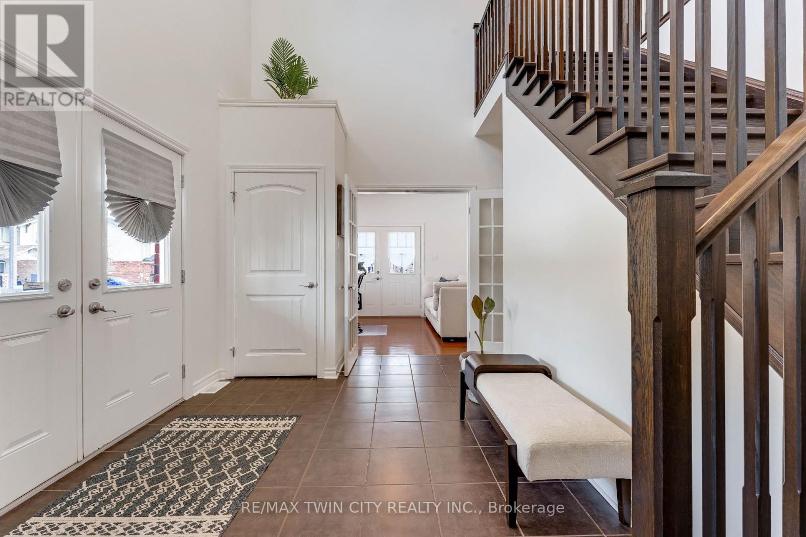 127 Eliza Avenue, Kitchener, Ontario  N2E 0C5 - Photo 3 - X12839018