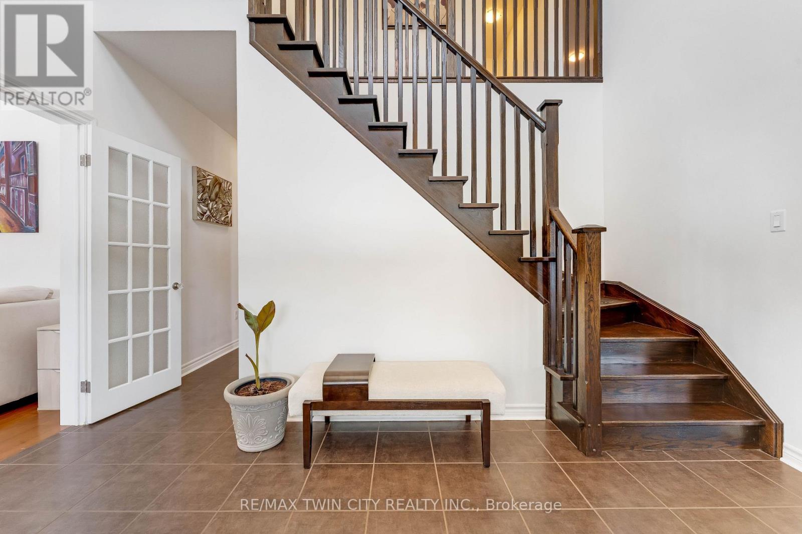 127 Eliza Avenue, Kitchener, Ontario  N2E 0C5 - Photo 2 - X12839018