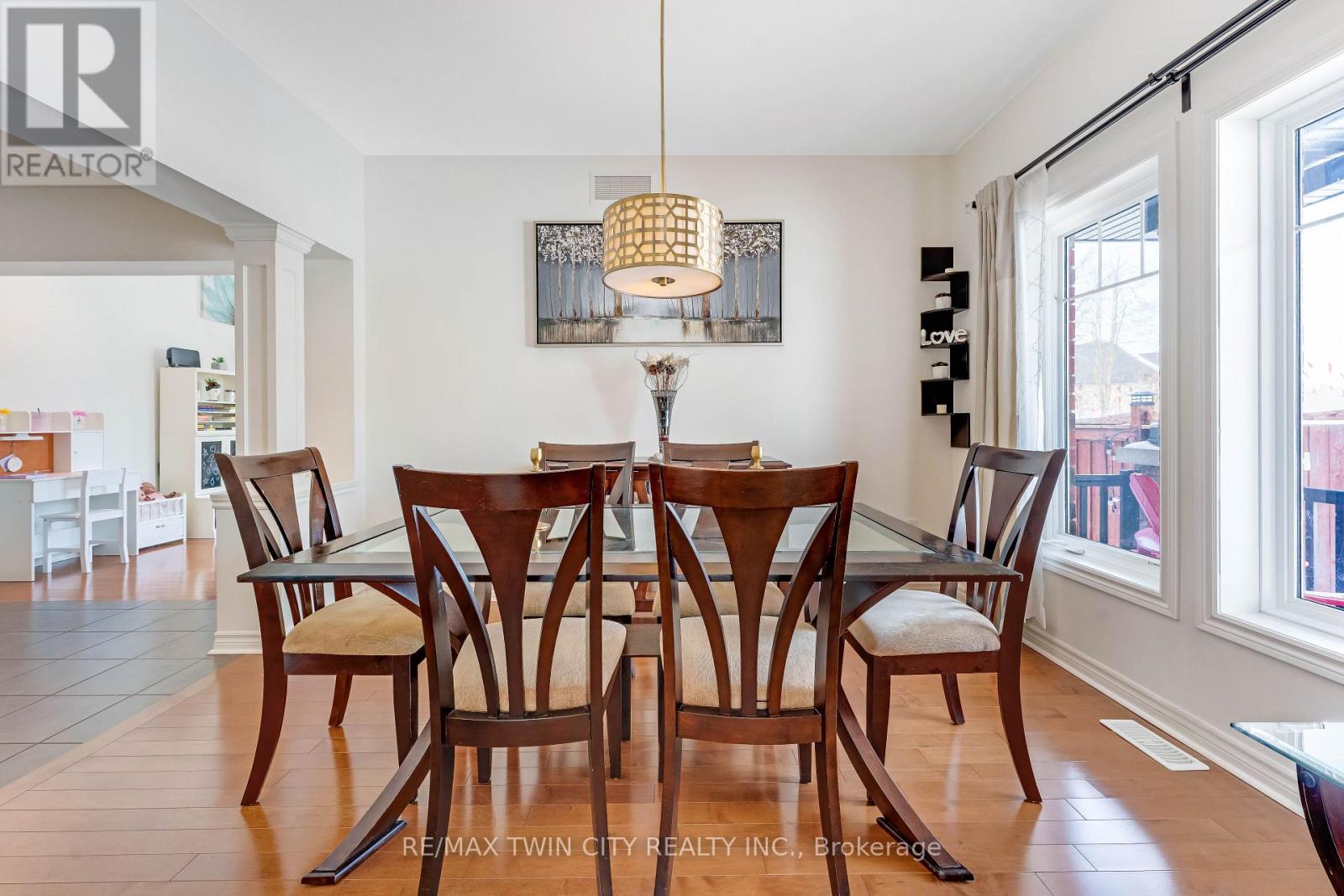 127 Eliza Avenue, Kitchener, Ontario  N2E 0C5 - Photo 4 - X12839018