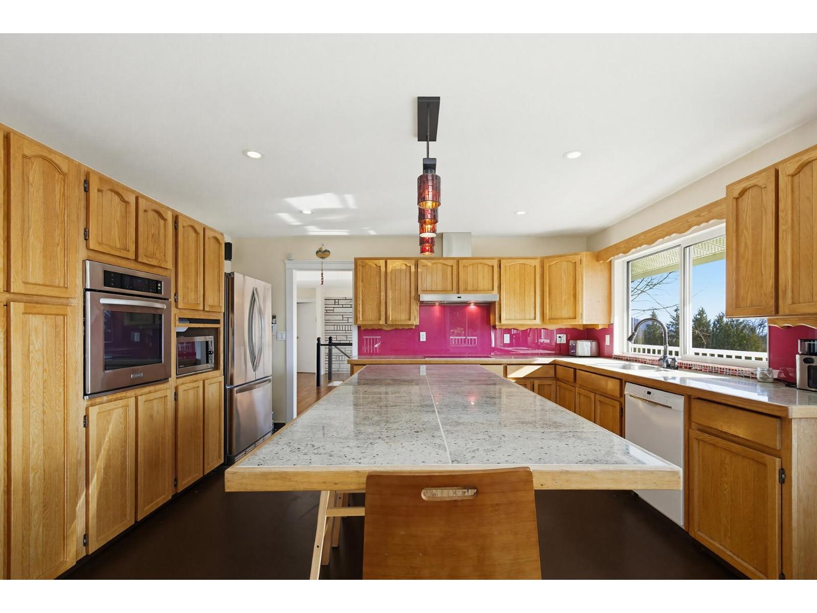 34639 Dunn Street, Mission, British Columbia  V2V 6W1 - Photo 5 - R3094500