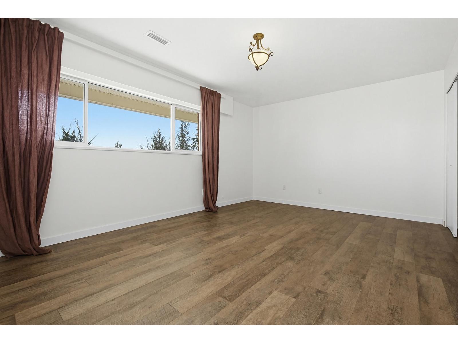 34639 Dunn Street, Mission, British Columbia  V2V 6W1 - Photo 24 - R3094500