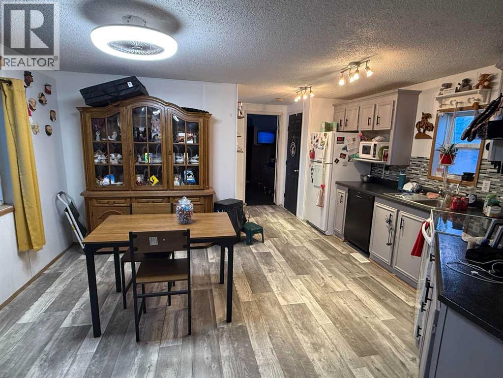 10 Auttreaux Drive, Whitecourt, Alberta  T7S 1C8 - Photo 9 - A2278990