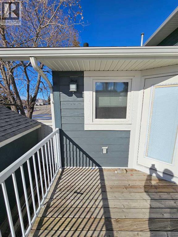 302 Meadowbrook Bay Se, Airdrie, Alberta  T4A 2B2 - Photo 7 - A2233014