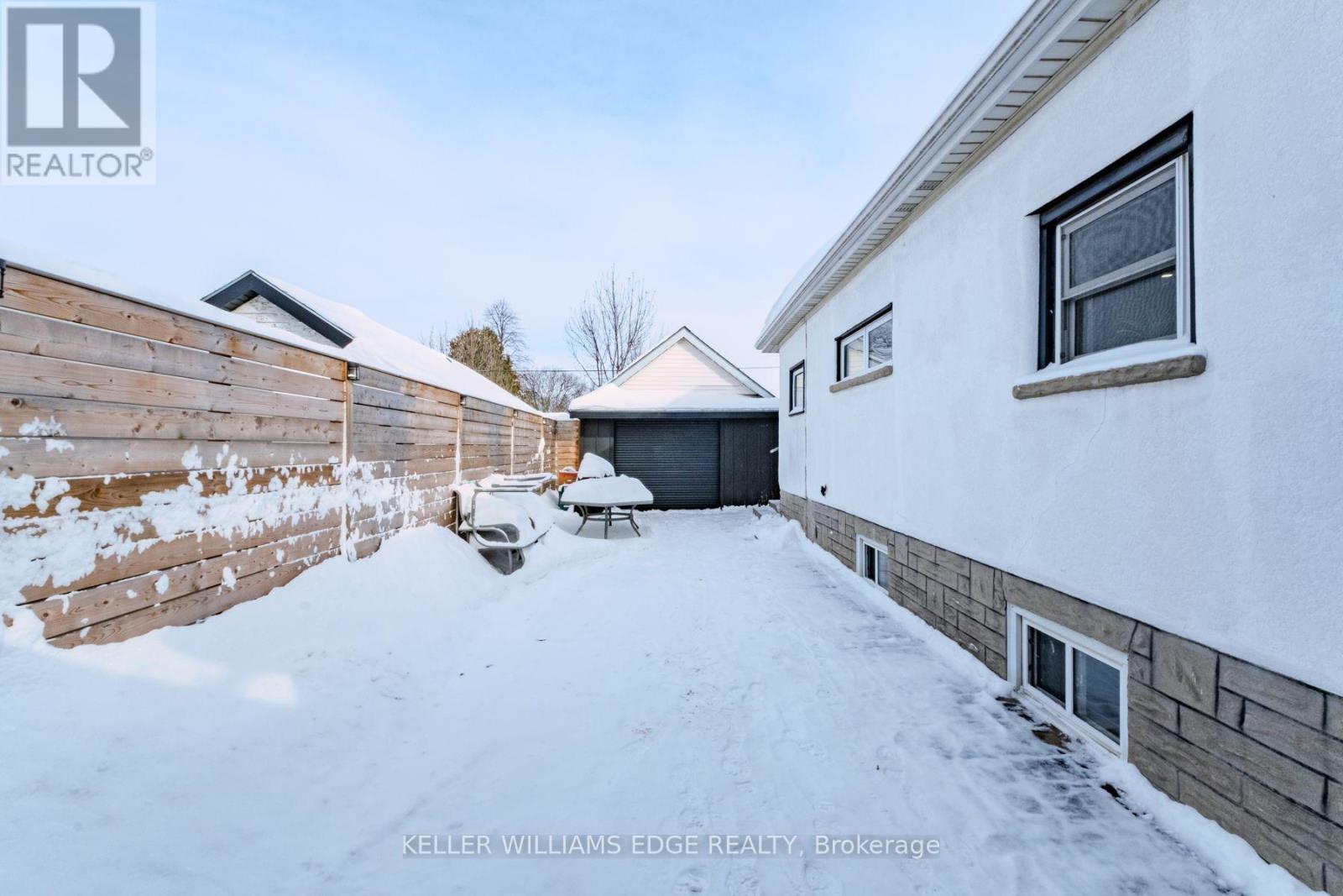 79 Wood Street, Brantford, Ontario  N3R 2L1 - Photo 8 - X12839736