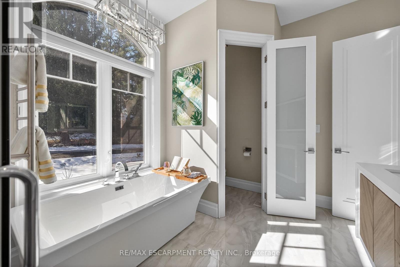 747 Vernon Place, Hamilton, Ontario  L9G 3H4 - Photo 20 - X12839766