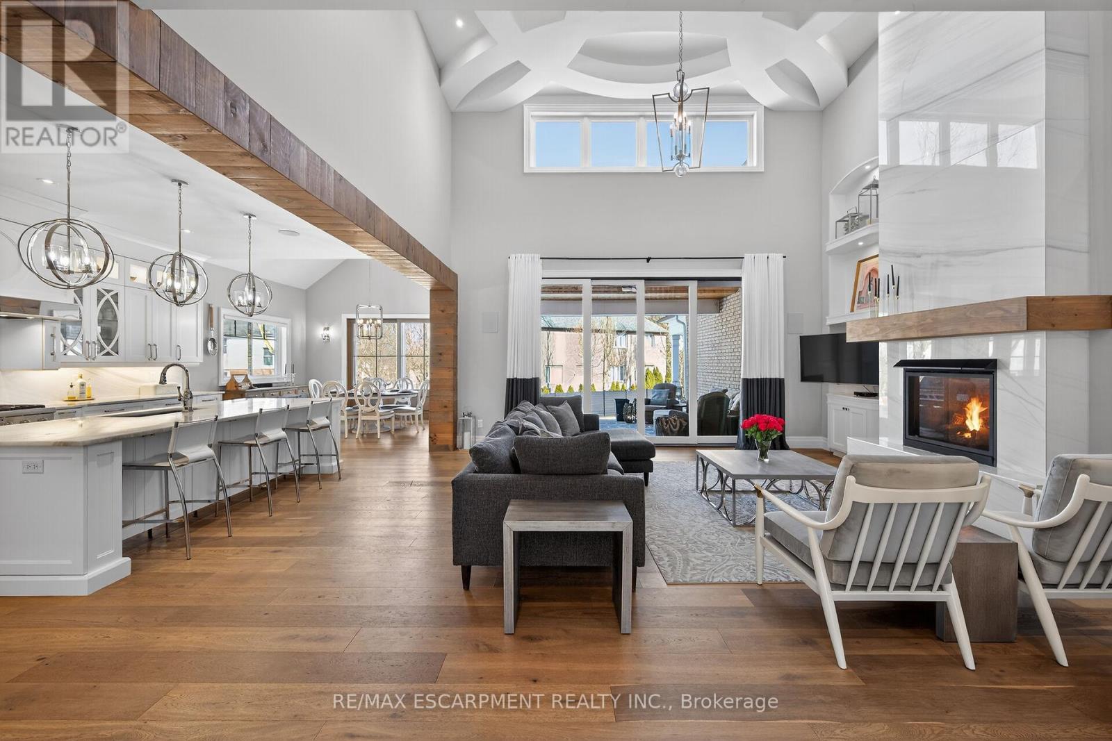 747 Vernon Place, Hamilton, Ontario  L9G 3H4 - Photo 5 - X12839766