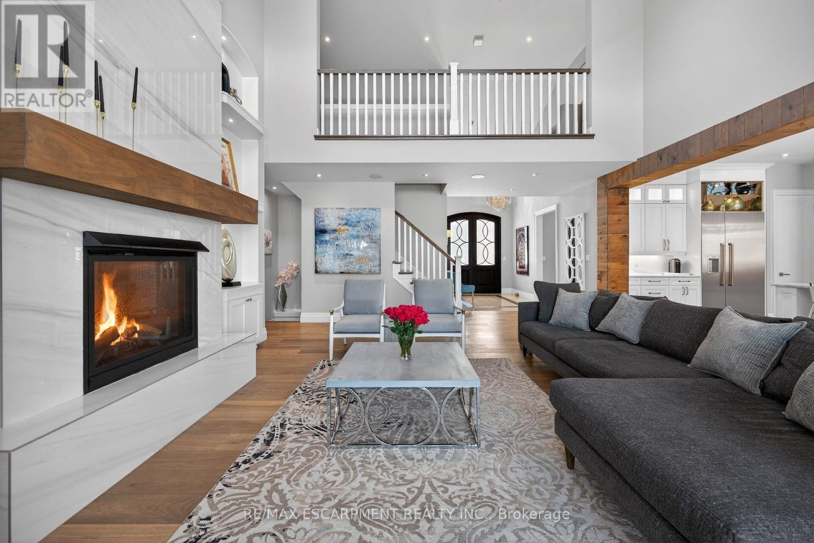 747 Vernon Place, Hamilton, Ontario  L9G 3H4 - Photo 6 - X12839766