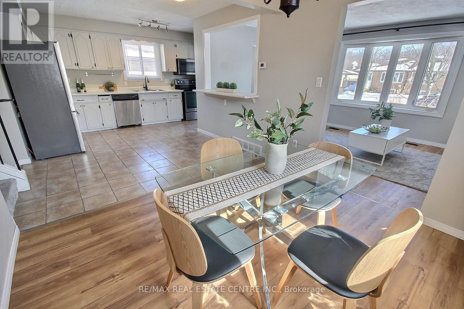 155 Bakersfield Drive, Cambridge, Ontario  N1R 6X9 - Photo 7 - X12839844