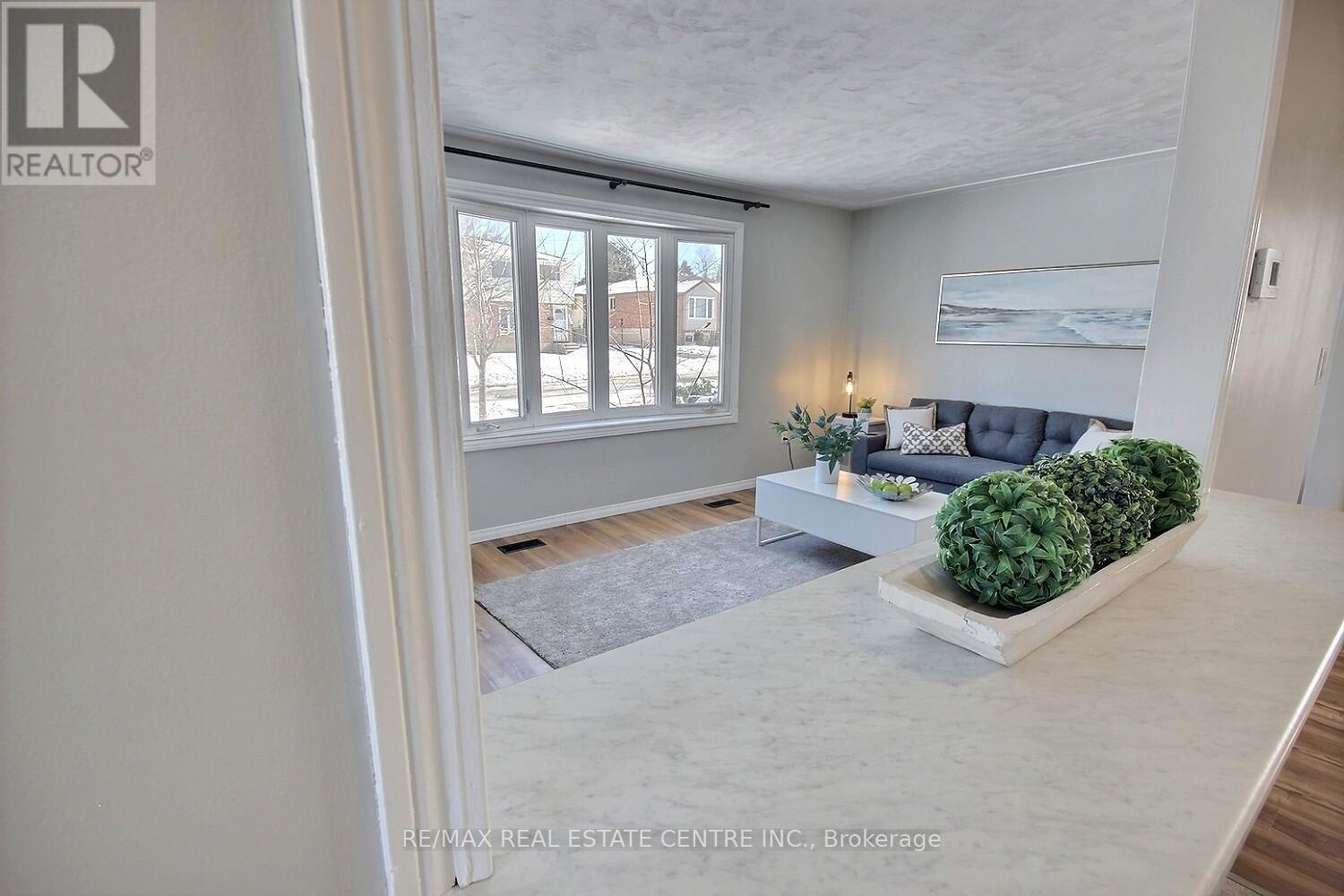 155 Bakersfield Drive, Cambridge, Ontario  N1R 6X9 - Photo 8 - X12839844