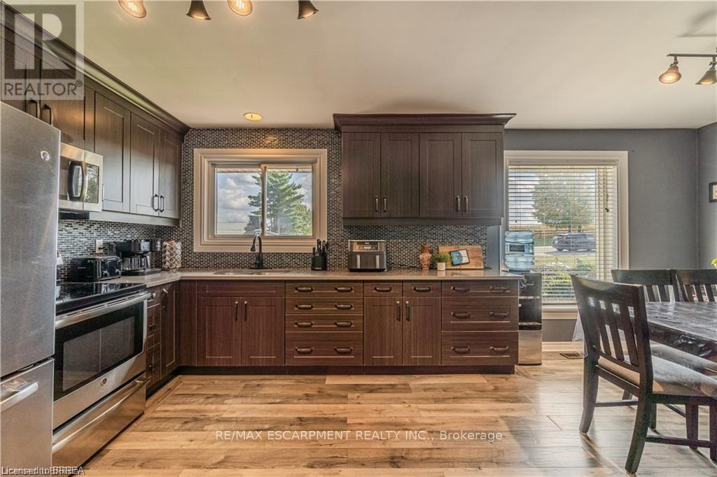 591 Governors Road E, Brant, Ontario  N3L 3E1 - Photo 5 - X12839864