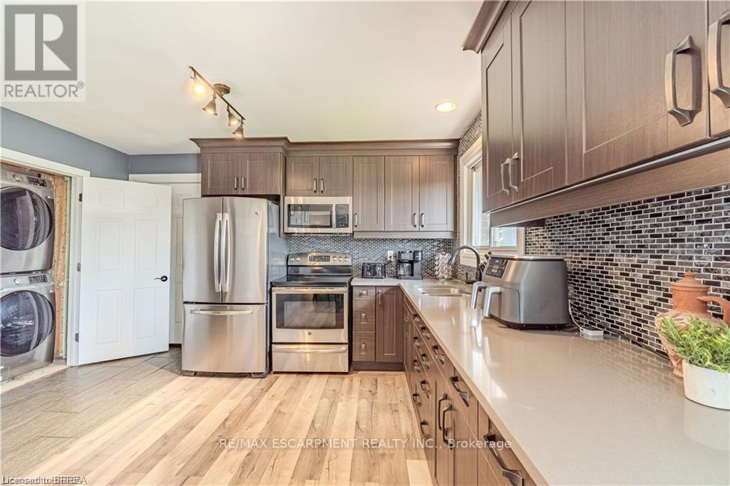 591 Governors Road E, Brant, Ontario  N3L 3E1 - Photo 6 - X12839864