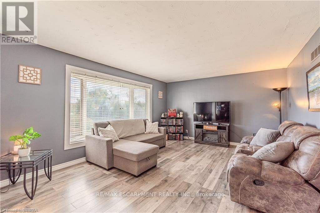 591 Governors Road E, Brant, Ontario  N3L 3E1 - Photo 9 - X12839864