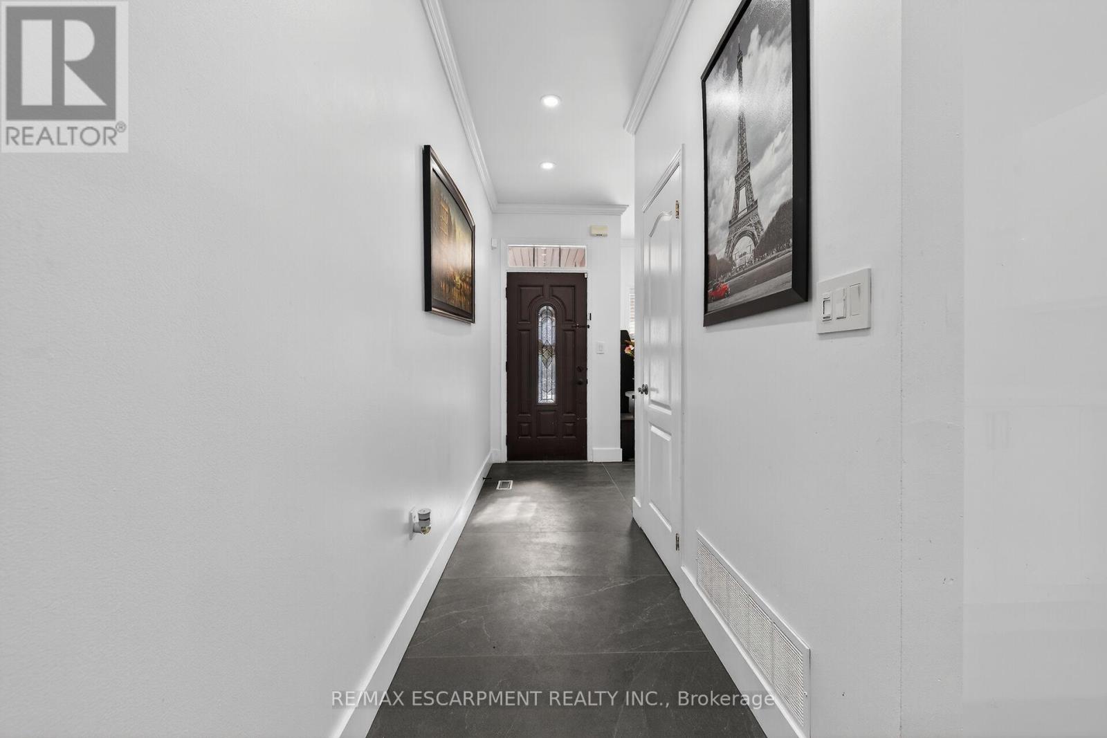 33 Panorama Way, Hamilton, Ontario  L8E 6C6 - Photo 6 - X12839882