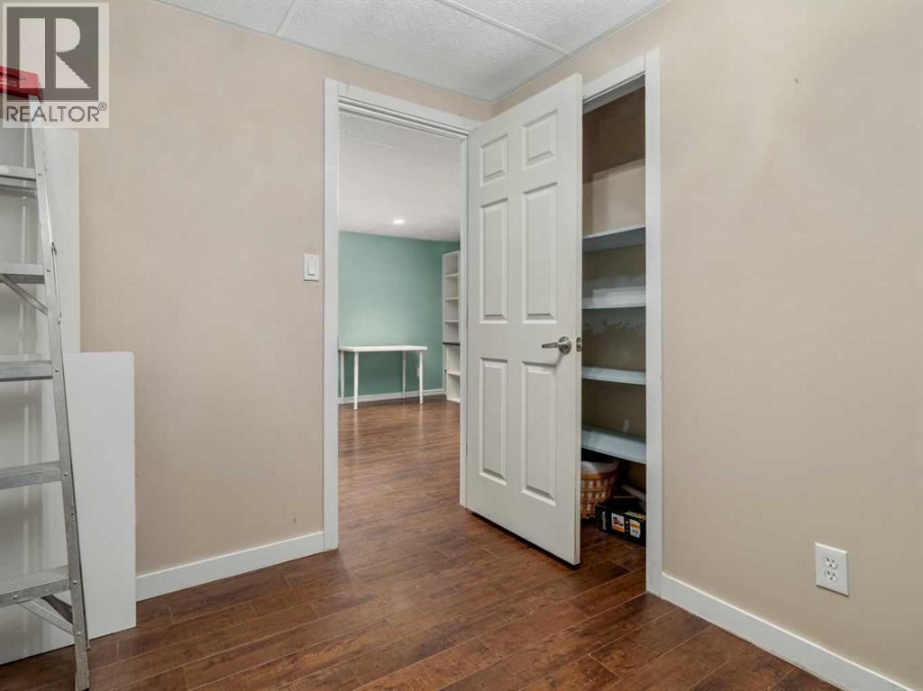 137 Pensacola Court W, Lethbridge, Alberta  T1K 4R7 - Photo 36 - A2289953