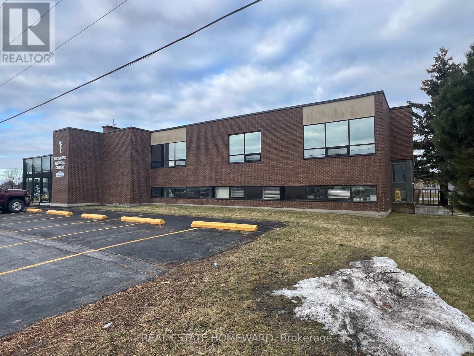 307-307b Bridge Street, Greater Napanee, Ontario  K7R 3L1 - Photo 2 - X12830370