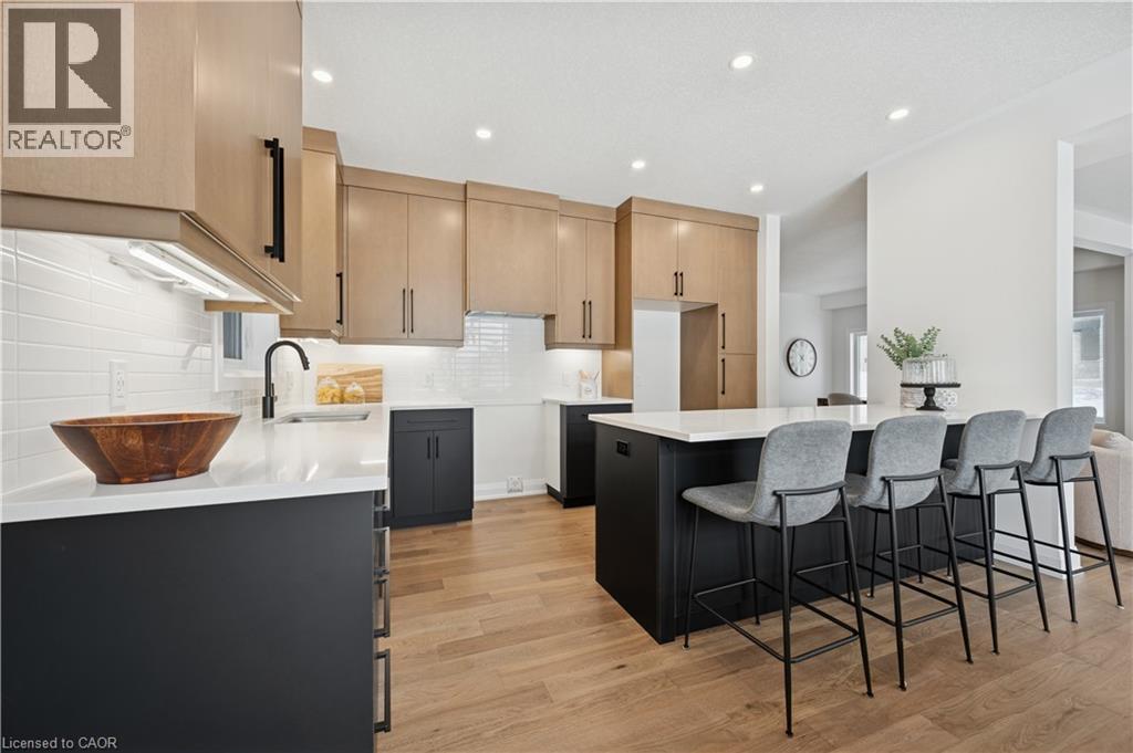 702 Autumn Willow Drive, Waterloo, Ontario  N2V 0H8 - Photo 16 - 40809037