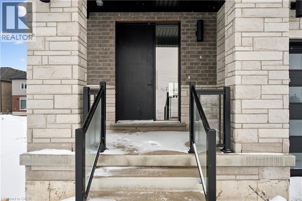 702 Autumn Willow Drive, Waterloo, Ontario  N2V 0H8 - Photo 2 - 40809037