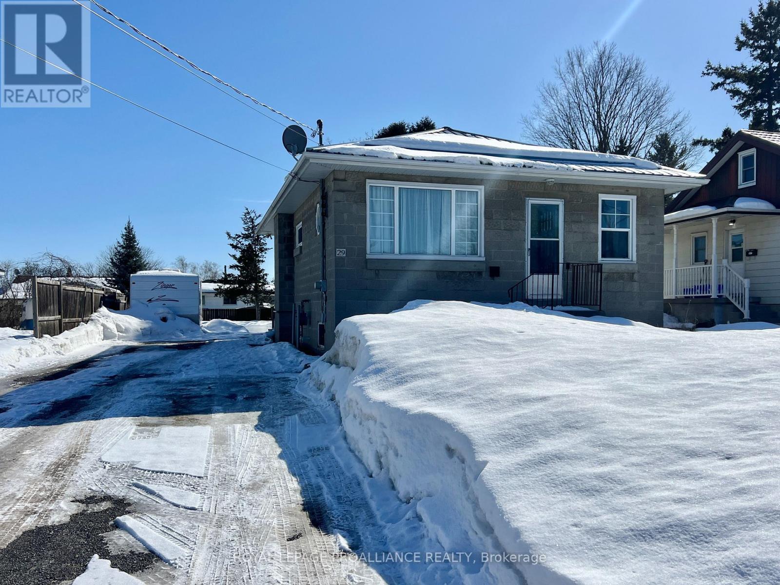29 PRINGLE DRIVE, Belleville, Ontario
