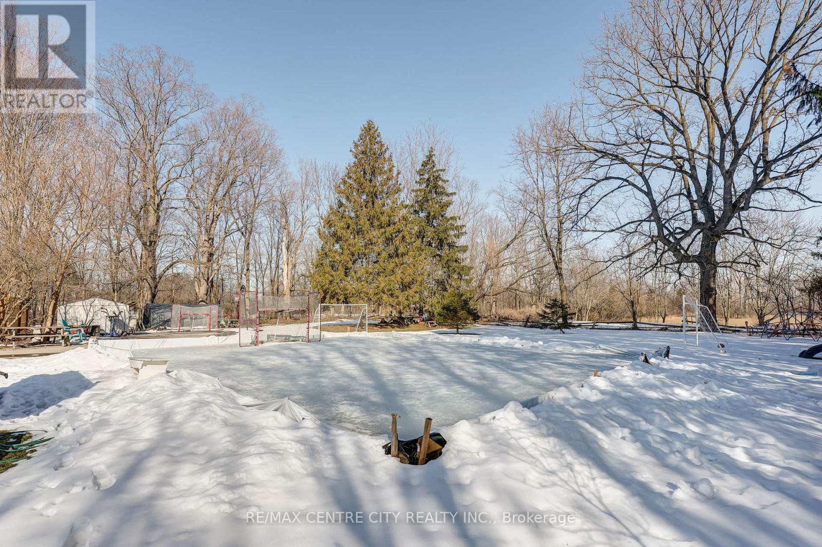 339 Sunset Drive, Central Elgin, Ontario  N5R 3C6 - Photo 15 - X12840160