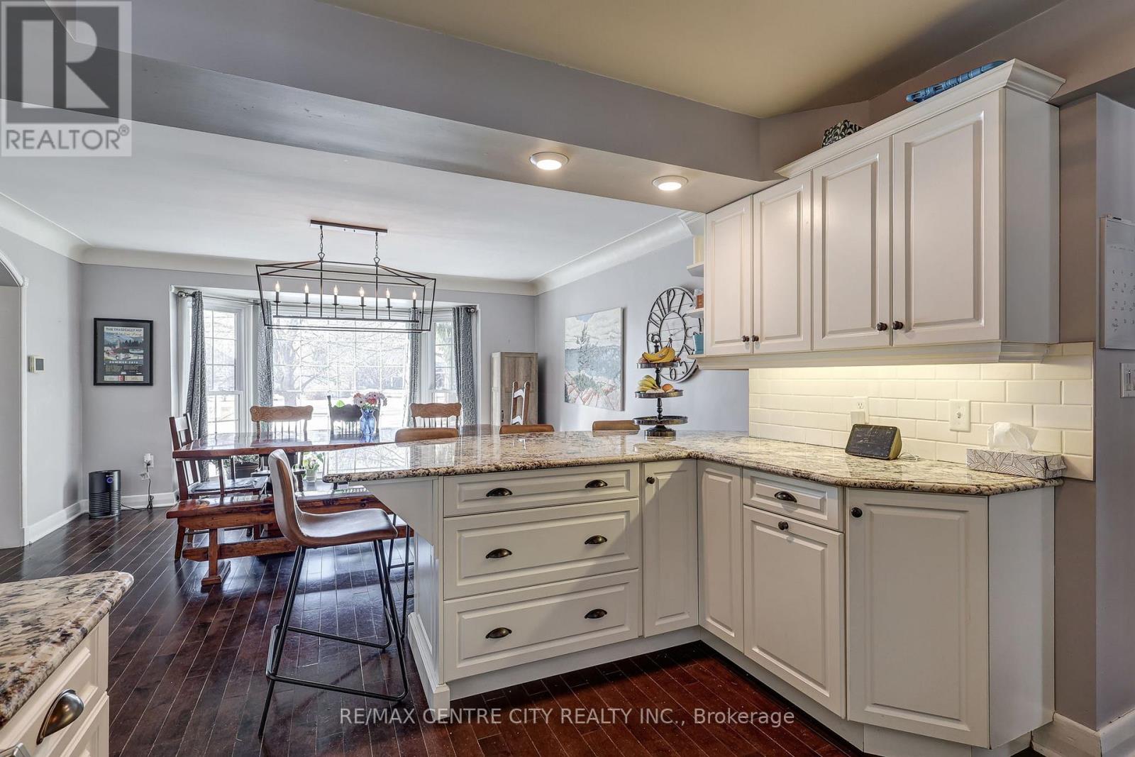 339 Sunset Drive, Central Elgin, Ontario  N5R 3C6 - Photo 26 - X12840160