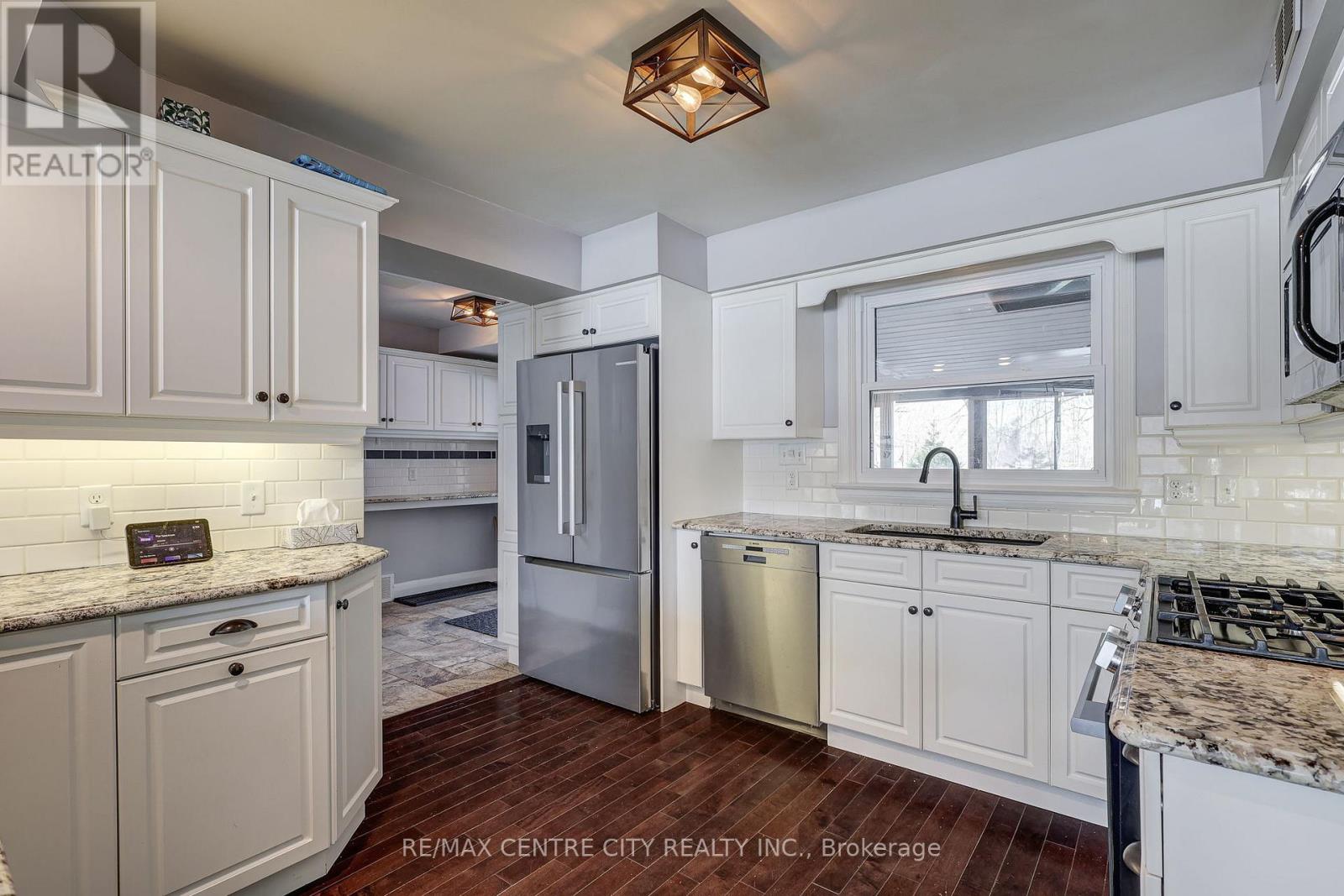 339 Sunset Drive, Central Elgin, Ontario  N5R 3C6 - Photo 29 - X12840160