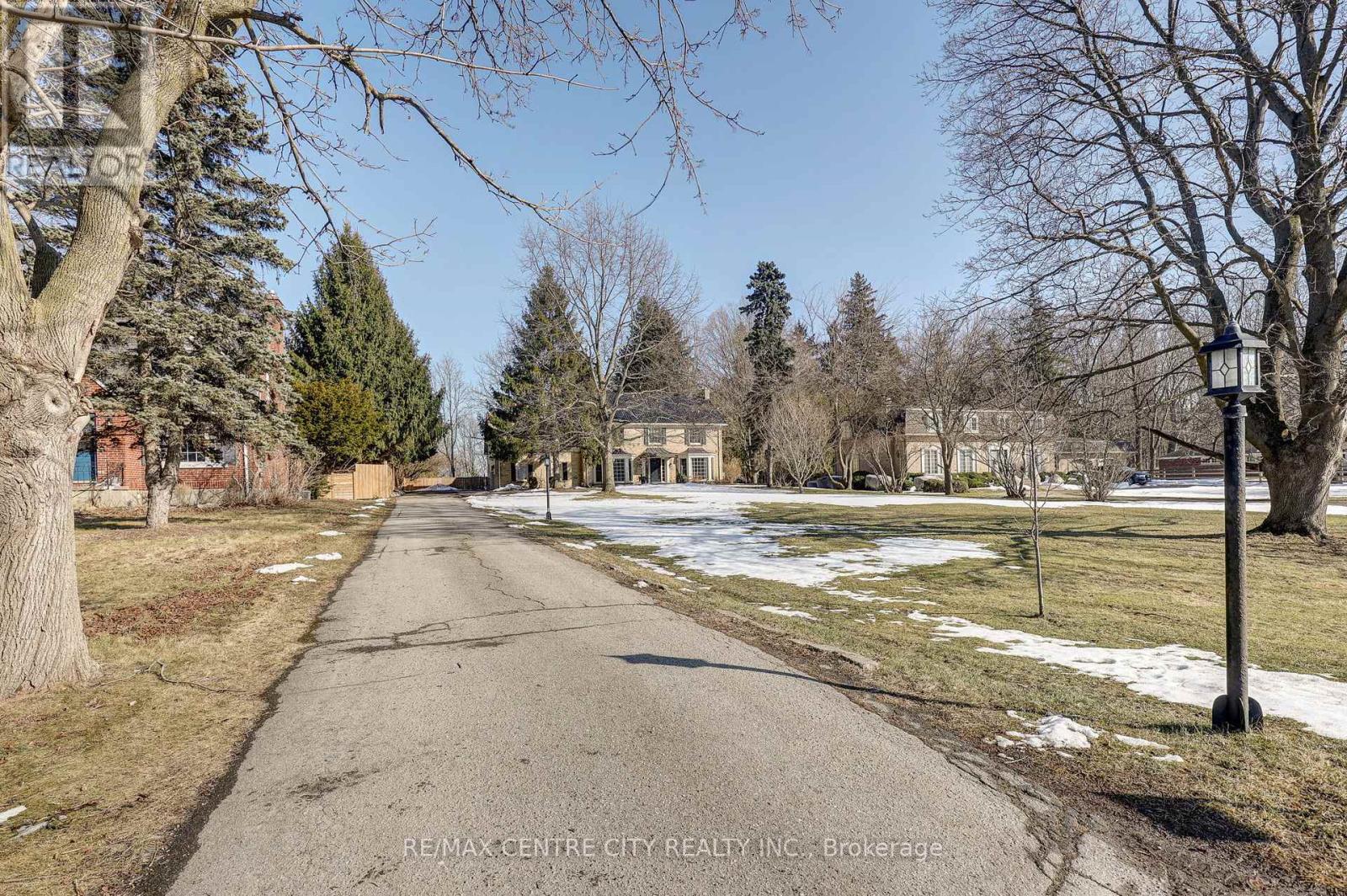 339 Sunset Drive, Central Elgin, Ontario  N5R 3C6 - Photo 4 - X12840160