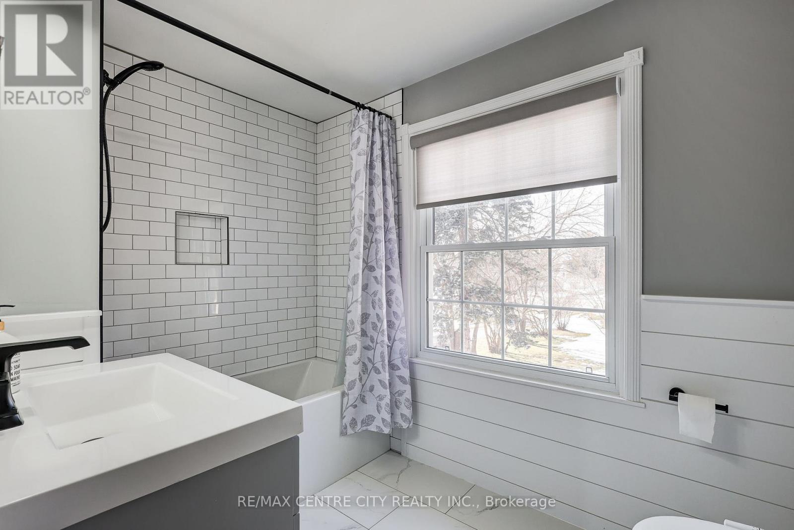 339 Sunset Drive, Central Elgin, Ontario  N5R 3C6 - Photo 42 - X12840160